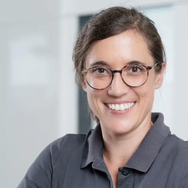 Dr. med. Sarah Schlepütz, Fachärztin für Innere Medizin, Weiterbildungsassistentin für Allgemeinmedizin
